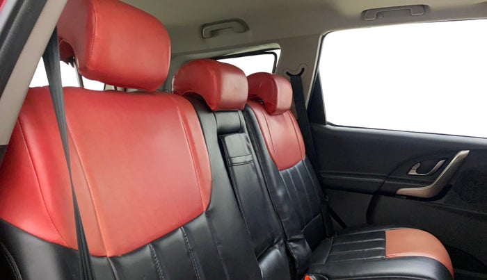 2019 Mahindra XUV500 W9 AT, Diesel, Automatic, 37,942 km, Right Side Rear Door Cabin