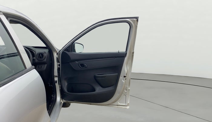 2021 Renault Kwid RXL, Petrol, Manual, 35,342 km, RHS Front Door