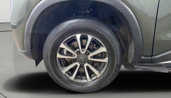 2023 Mahindra SCORPIO-N Z6 DIESEL MT 2WD 7 STR, Diesel, Manual, 33,077 km, Left Front Wheel