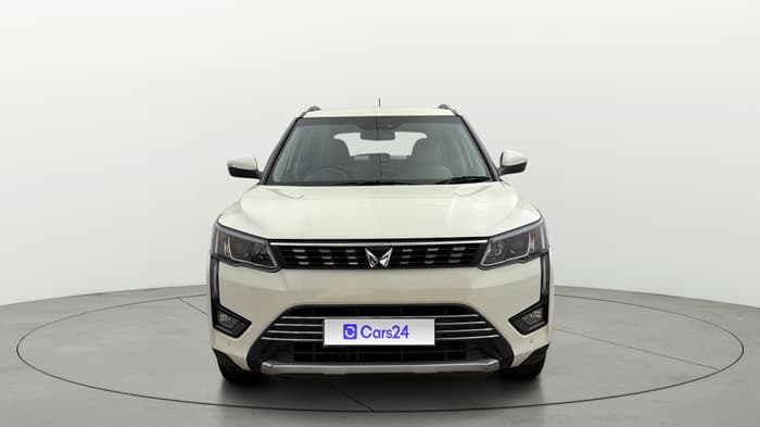 2023 Mahindra XUV300 W8 (O) 1.2 PETROL AMT, Petrol, Automatic, 52,480 km, Front