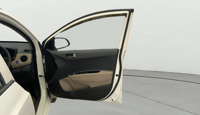 2013 Hyundai Grand i10 SPORTZ 1.2 KAPPA VTVT, Petrol, Manual, 79,813 km, RHS Front Door