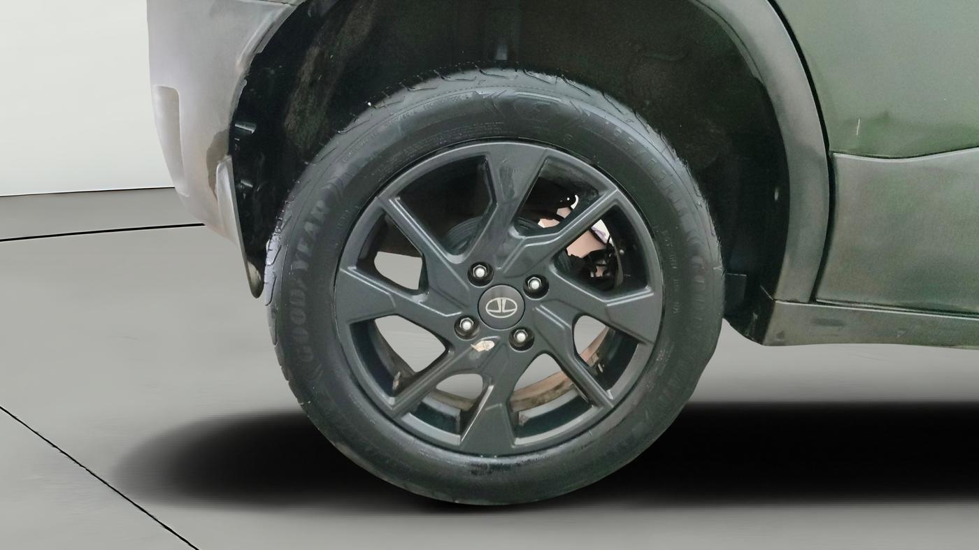 2025 Tata PUNCH Creative Plus (S) Camo Edition AMT, Petrol, Automatic, 11,242 km, Right Rear Wheel