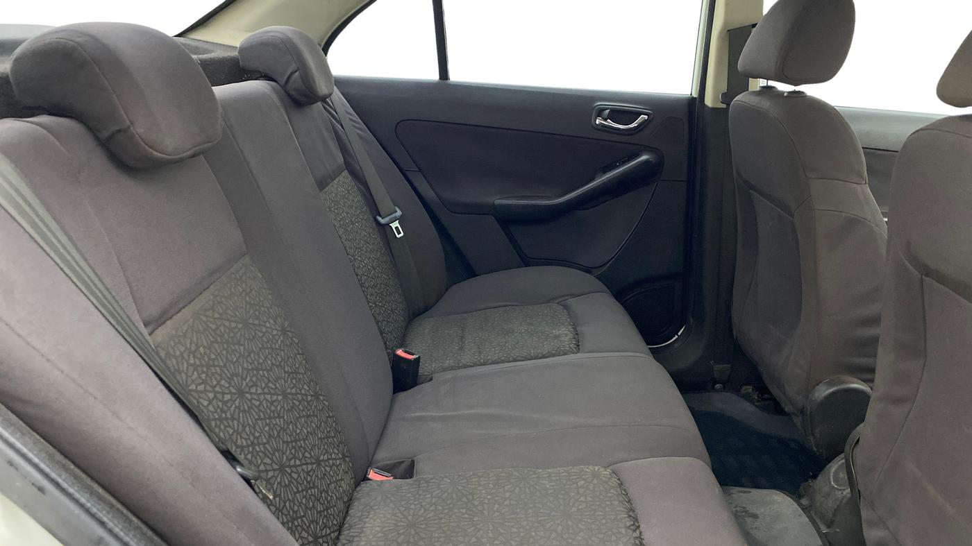 2016 Tata Zest XT 90PS DIESEL, Diesel, Manual, 1,09,167 km, Right Side Rear Door Cabin