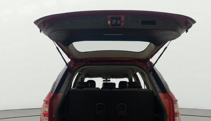 2014 Mahindra XUV500 W8, Diesel, Manual, 1,03,541 km, Boot Door Open