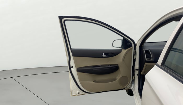 2013 Hyundai i20 ERA 1.2, Petrol, Manual, 77,686 km, LHS Front Door