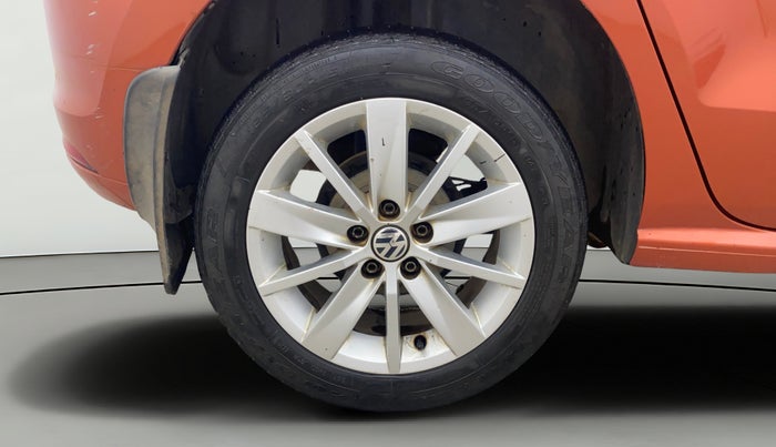 2014 Volkswagen Polo HIGHLINE1.5L, Diesel, Manual, 86,989 km, Right Rear Wheel