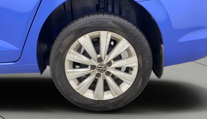 2022 Volkswagen VIRTUS HIGHLINE TSI 1.0 AT, Petrol, Automatic, 26,757 km, Left Rear Wheel