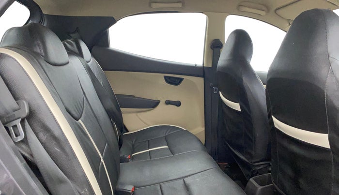 2015 Hyundai Eon ERA +, Petrol, Manual, 25,769 km, Right Side Rear Door Cabin