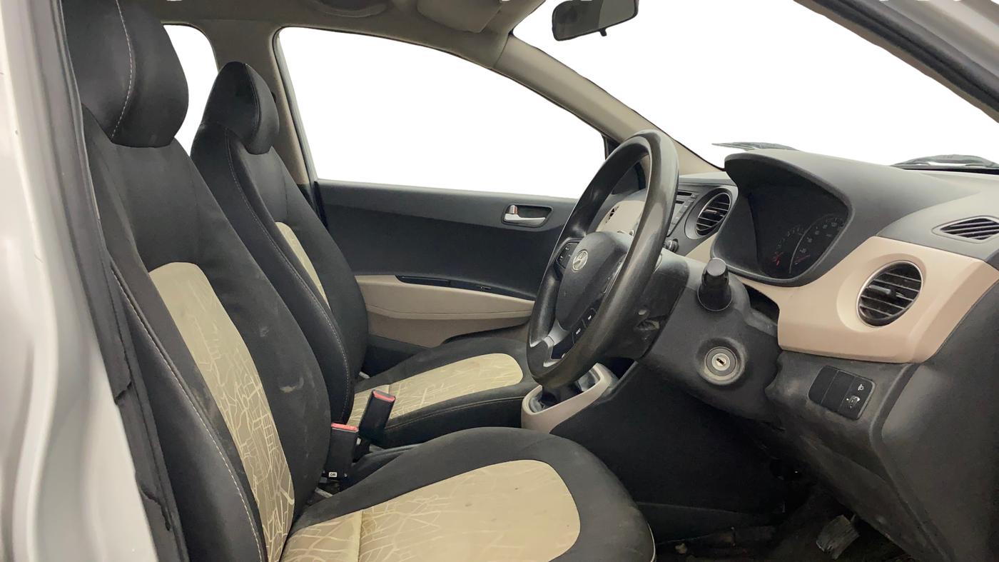 2015 Hyundai Grand i10 SPORTZ 1.2 KAPPA VTVT, Petrol, Manual, 1,04,808 km, Right Side Front Door Cabin