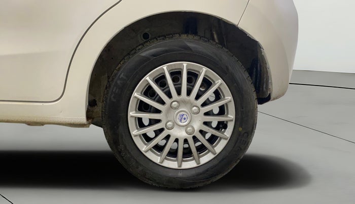 2014 Maruti Celerio VXI, CNG, Manual, 49,181 km, Left Rear Wheel