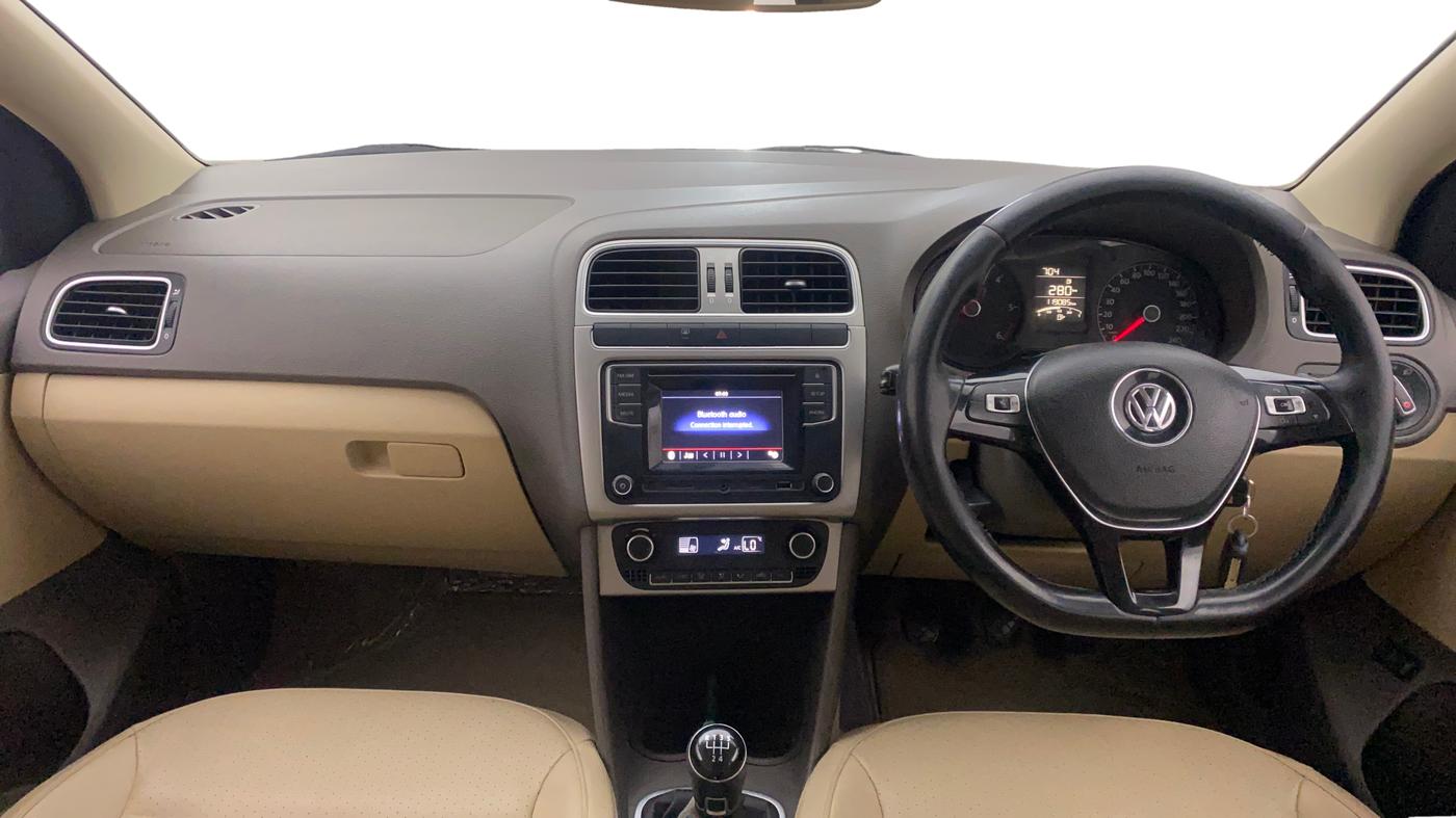 2016 Volkswagen Vento HIGHLINE DIESEL 1.5, Diesel, Manual, 1,19,043 km, Dashboard
