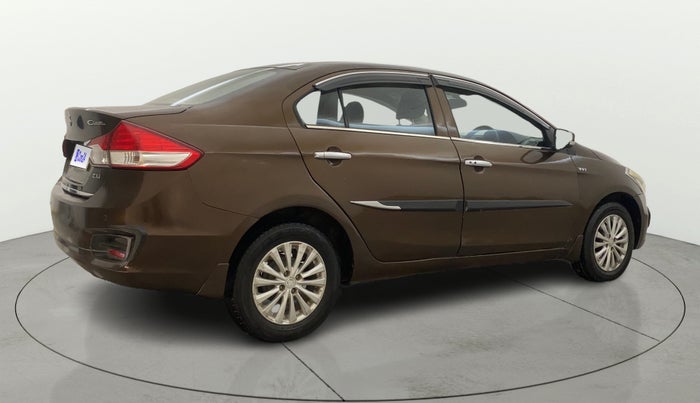 2015 Maruti Ciaz ZXI, Petrol, Manual, 49,901 km, Right Back Diagonal