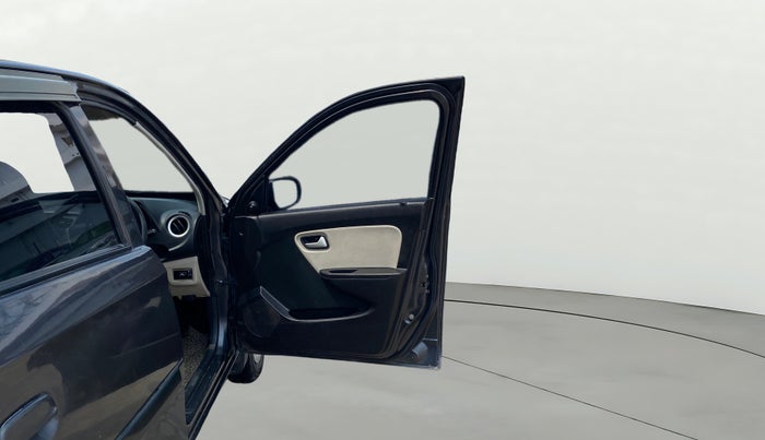2022 Maruti Alto LXI, CNG, Manual, 70,280 km, RHS Front Door