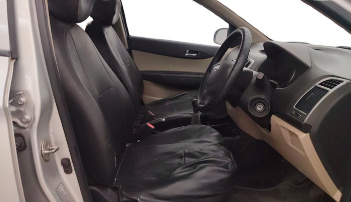 2013 Hyundai i20 MAGNA 1.2, Petrol, Manual, 77,604 km, Right Side Front Door Cabin