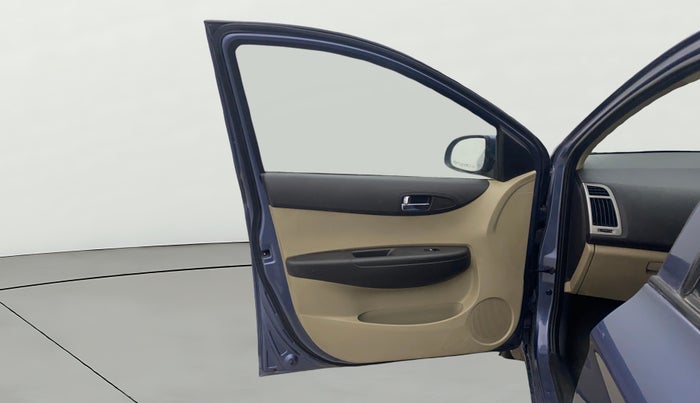 2014 Hyundai i20 SPORTZ 1.4 AT, Petrol, Automatic, 36,575 km, LHS Front Door