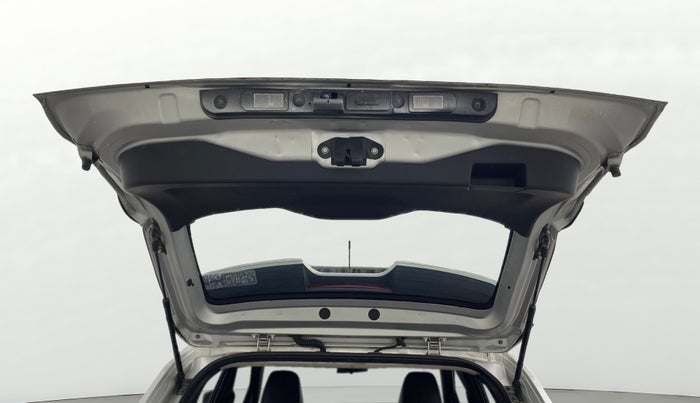 2020 Nissan MAGNITE XV PREMIUM TURBO (O), Petrol, Manual, 41,361 km, Boot Door Open