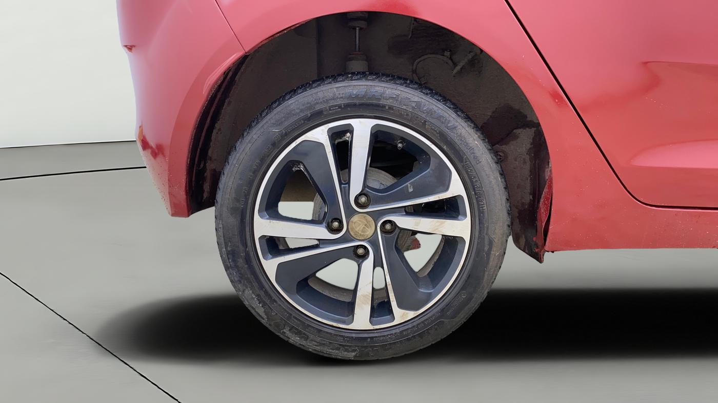 2020 Tata ALTROZ XZ PETROL, Petrol, Manual, 48,191 km, Right Rear Wheel