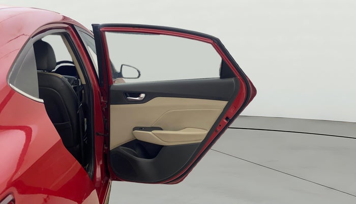 2017 Hyundai Verna 1.6 VTVT SX O, Petrol, Manual, 74,309 km, RHS Rear Door