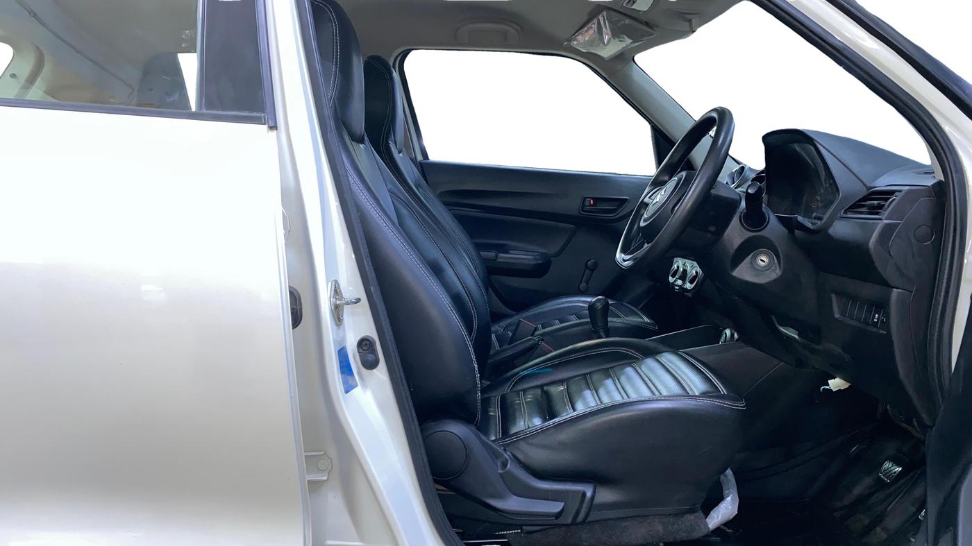 2024 Maruti Swift LXI, Petrol, Manual, 15,848 km, Right Side Front Door Cabin