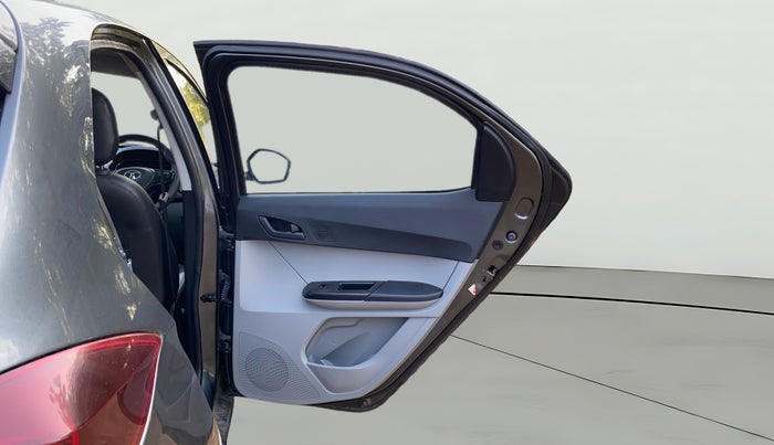 2023 Tata Tiago XT (O) PETROL, Petrol, Manual, 21,677 km, RHS Rear Door