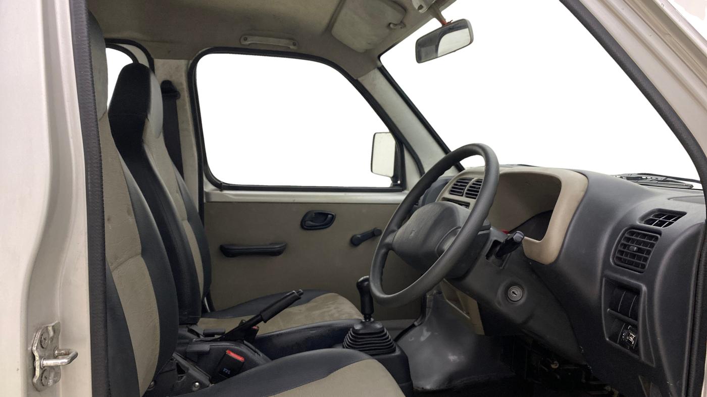 2016 Maruti Eeco 5 STR WITH A/C+HTR, CNG, Manual, 56,388 km, Right Side Front Door Cabin
