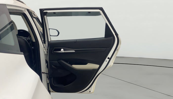 2021 KIA SELTOS HTK PLUS 1.5 IMT, Petrol, Manual, 69,318 km, RHS Rear Door