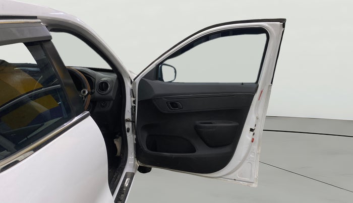 2022 Renault Kwid RXT 1.0, Petrol, Manual, 45,761 km, RHS Front Door