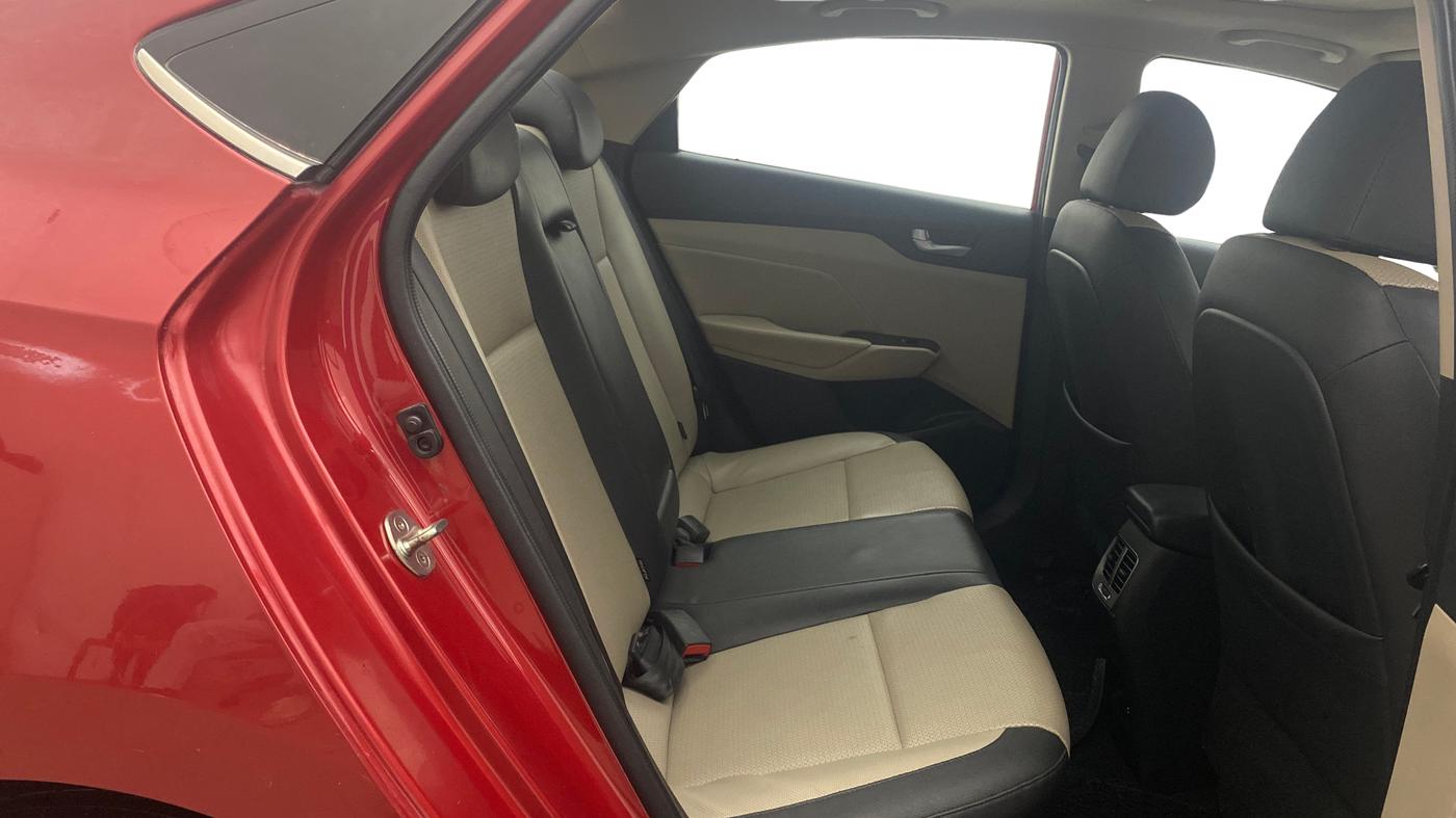 2019 Hyundai Verna 1.6 CRDI SX (O) AT, Diesel, Automatic, 96,750 km, Right Side Rear Door Cabin