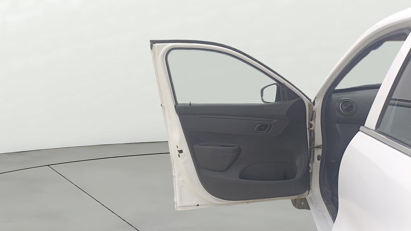 2020 Renault Kwid RXL, CNG, Manual, 60,102 km, LHS Front Door