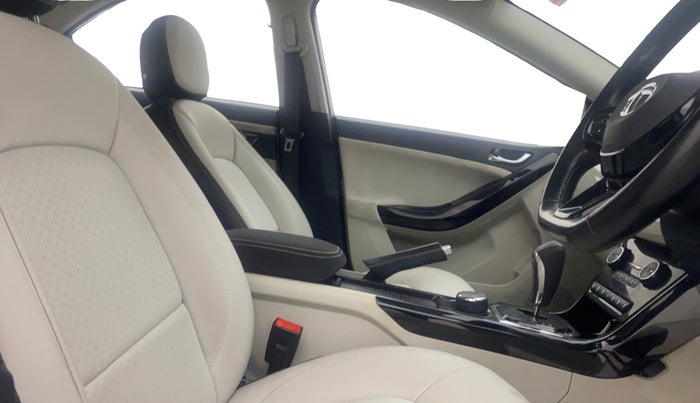 2021 Tata NEXON XZA PLUS (O) PETROL, Petrol, Automatic, 41,290 km, Right Side Front Door Cabin