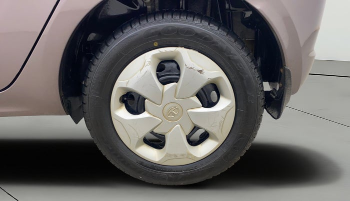 2017 Tata Tiago XT PETROL, Petrol, Manual, 37,680 km, Left Rear Wheel