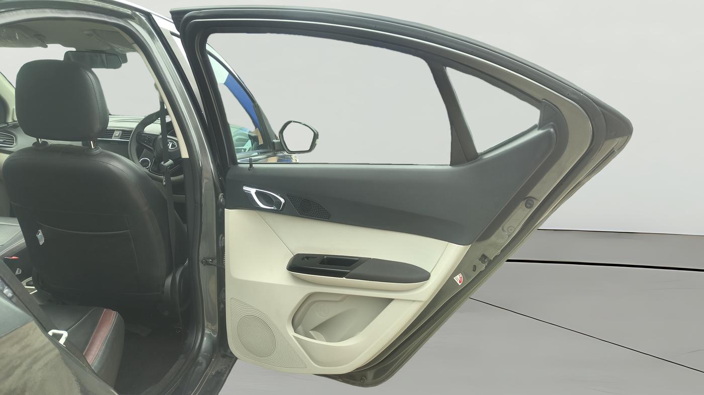 2022 Tata TIGOR XZ PLUS CNG, CNG, Manual, 20,963 km, RHS Rear Door