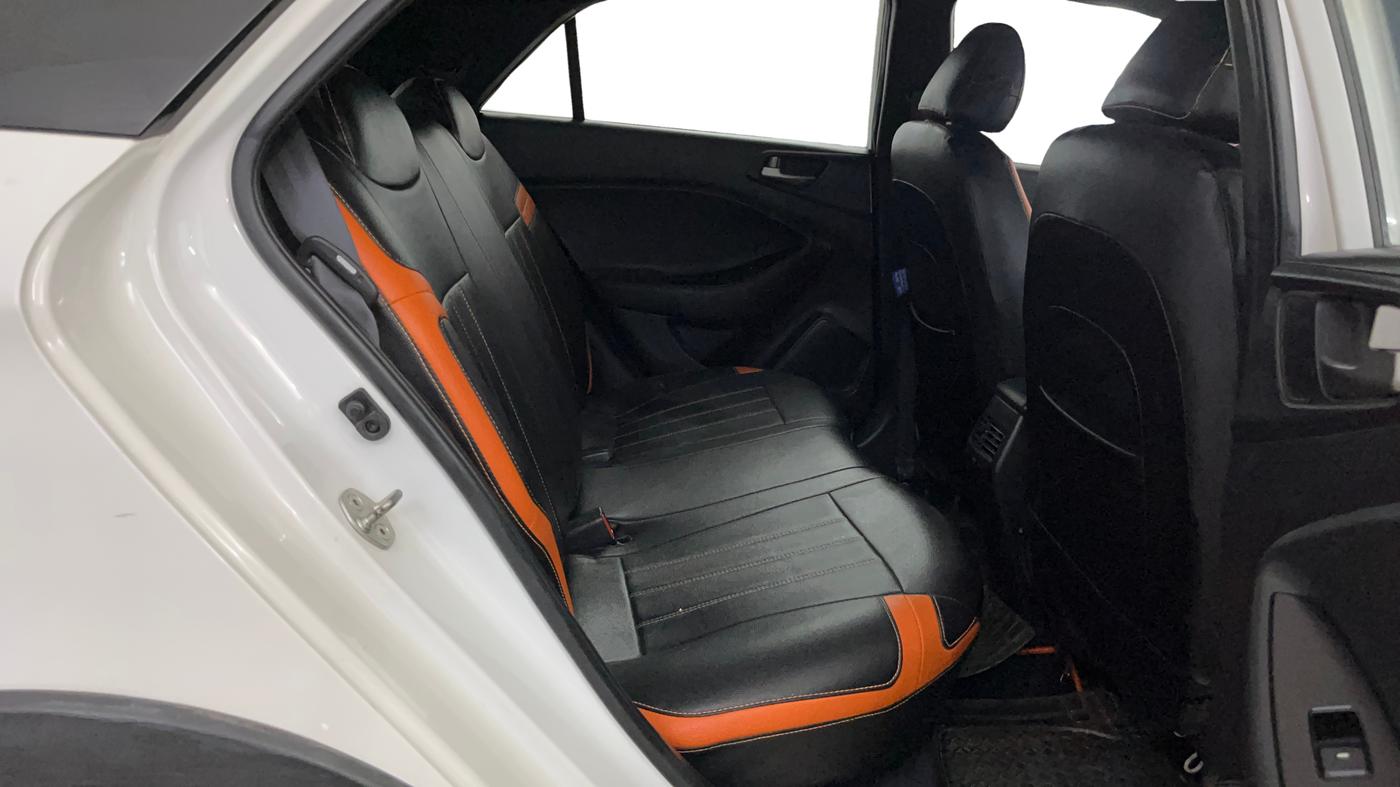 2017 Hyundai i20 Active 1.2 BASE, Petrol, Manual, 43,475 km, Right Side Rear Door Cabin