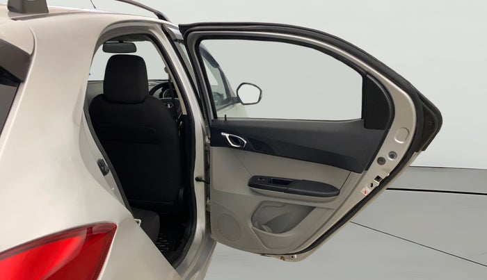 2017 Tata Tiago XZ PETROL, Petrol, Manual, 74,861 km, RHS Rear Door