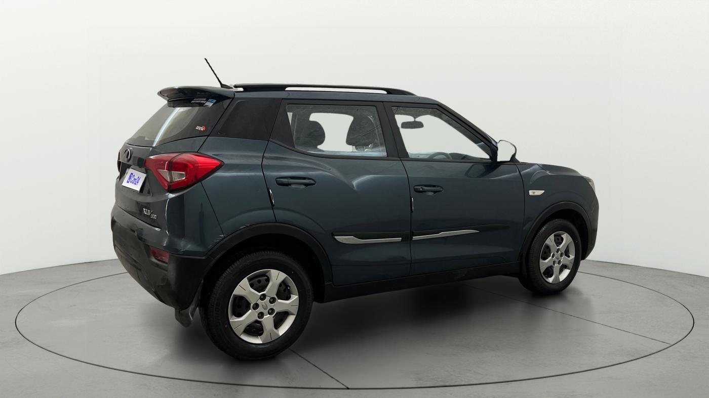 2021 Mahindra XUV300 W6 1.2 PETROL, Petrol, Manual, 54,459 km, Right Back Diagonal