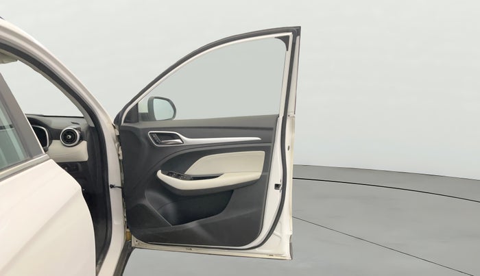 2023 MG ASTOR SHARP 1.5 CVT, Petrol, Automatic, 48,521 km, RHS Front Door