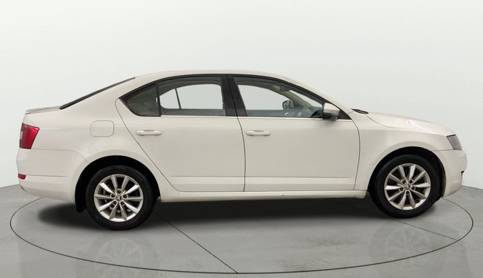 2014 Skoda Octavia ELEGANCE 1.8 TSI AT, Petrol, Automatic, 56,359 km, Right Side View