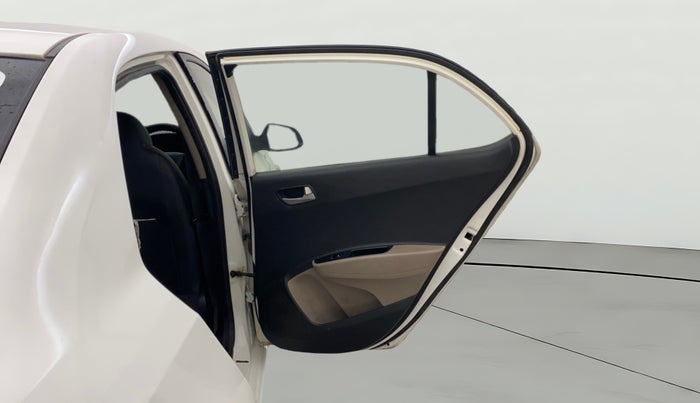 2015 Hyundai Xcent SX AT 1.2 (O), Petrol, Automatic, 80,432 km, RHS Rear Door