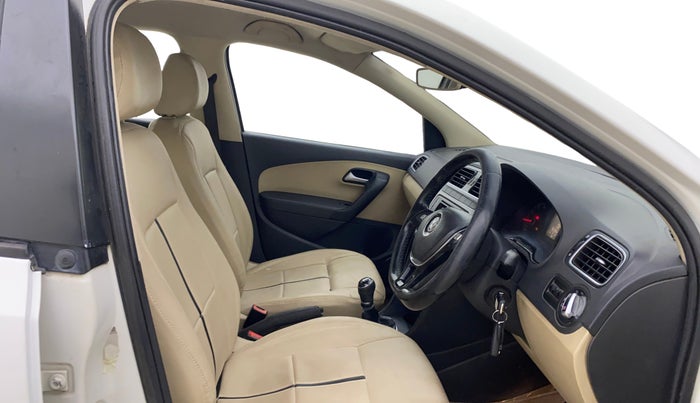 2017 Volkswagen Polo HIGHLINE1.2L, Petrol, Manual, 86,066 km, Right Side Front Door Cabin