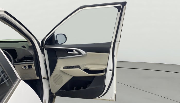 2022 KIA CARENS PRESTIGE PLUS 1.5 DIESEL 7 STR, Diesel, Manual, 33,074 km, RHS Front Door