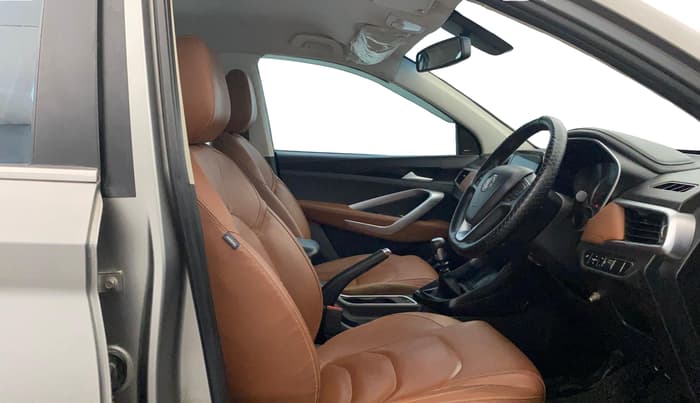 2021 MG HECTOR PLUS SMART 2.0 DIESEL TURBO MT 7-STR, Diesel, Manual, 87,830 km, Right Side Front Door Cabin