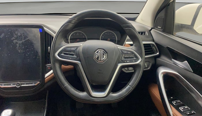 2021 MG HECTOR PLUS SELECT 2.0 DIESEL TURBO MT 7-STR, Diesel, Manual, 41,685 km, Steering Wheel Close Up