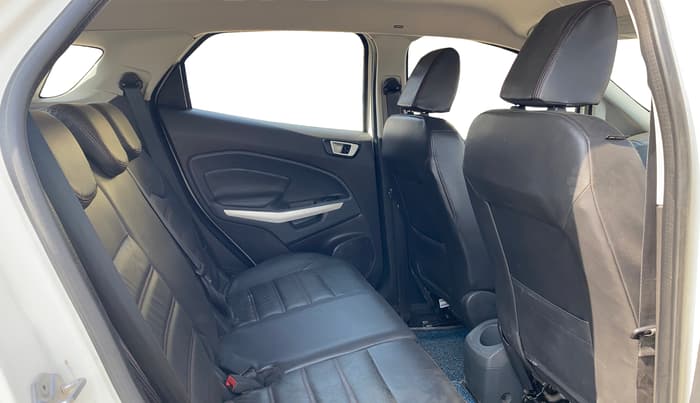 2017 Ford Ecosport TREND+ 1.5L DIESEL, Diesel, Manual, 65,480 km, Right Side Rear Door Cabin