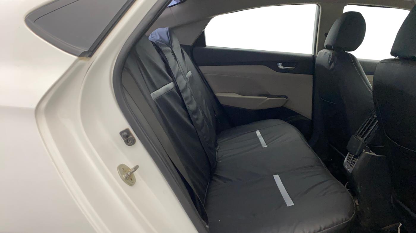 2022 Hyundai Verna S PLUS 1.5 CRDI, Diesel, Manual, 40,110 km, Right Side Rear Door Cabin