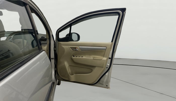 2017 Maruti Ertiga ZXI+, Petrol, Manual, 57,317 km, RHS Front Door