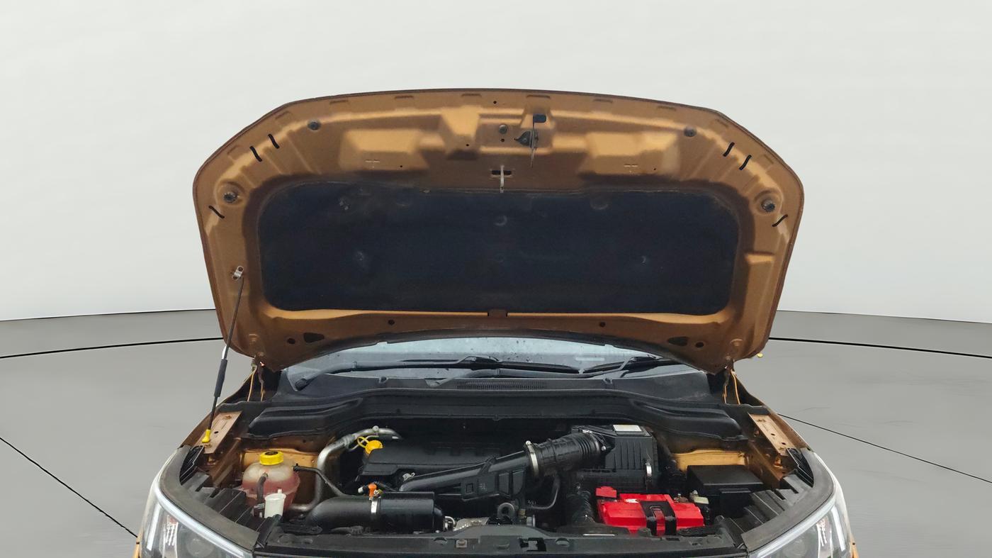 2022 Mahindra XUV300 W8 (O) 1.2 PETROL, Petrol, Manual, 25,527 km, Open Bonet