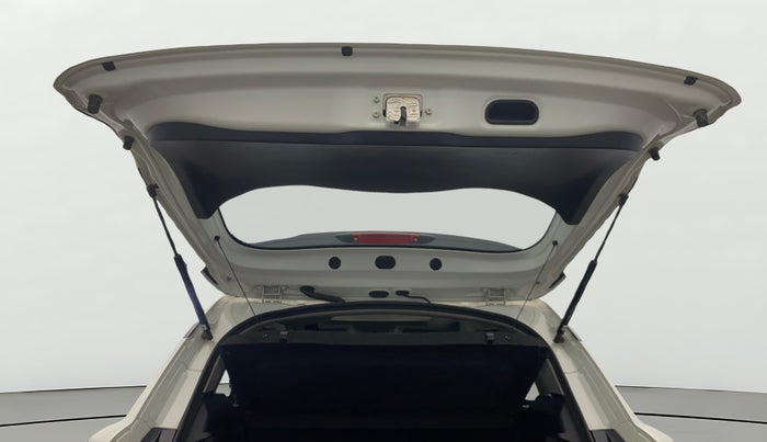 2023 Maruti Grand Vitara ALPHA SMART HYBRID, Petrol, Manual, 35,536 km, Boot Door Open