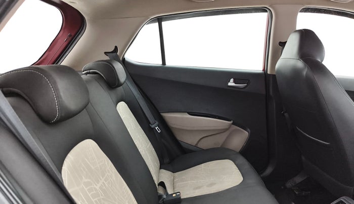 2016 Hyundai Grand i10 ASTA AT 1.2 KAPPA VTVT, Petrol, Automatic, 37,424 km, Right Side Rear Door Cabin