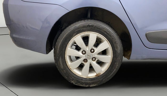 2014 Hyundai Xcent S 1.2, Petrol, Manual, 1,07,958 km, Right Rear Wheel