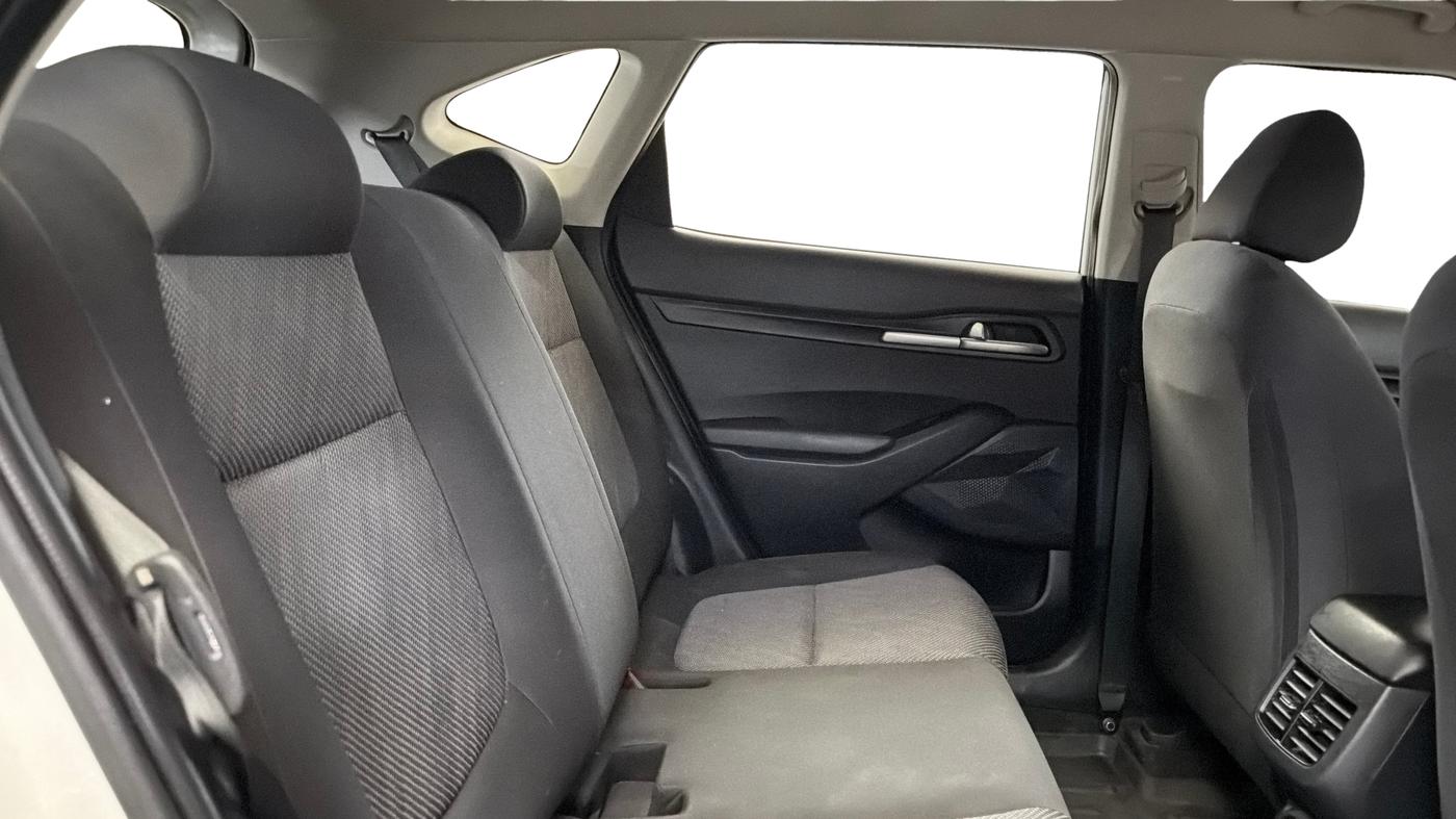 2022 KIA SELTOS HTE 1.5 PETROL, Petrol, Manual, 50,329 km, Right Side Rear Door Cabin